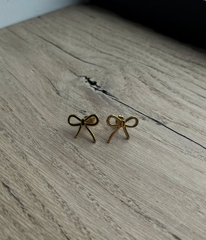 STRIKJES OORBELLEN